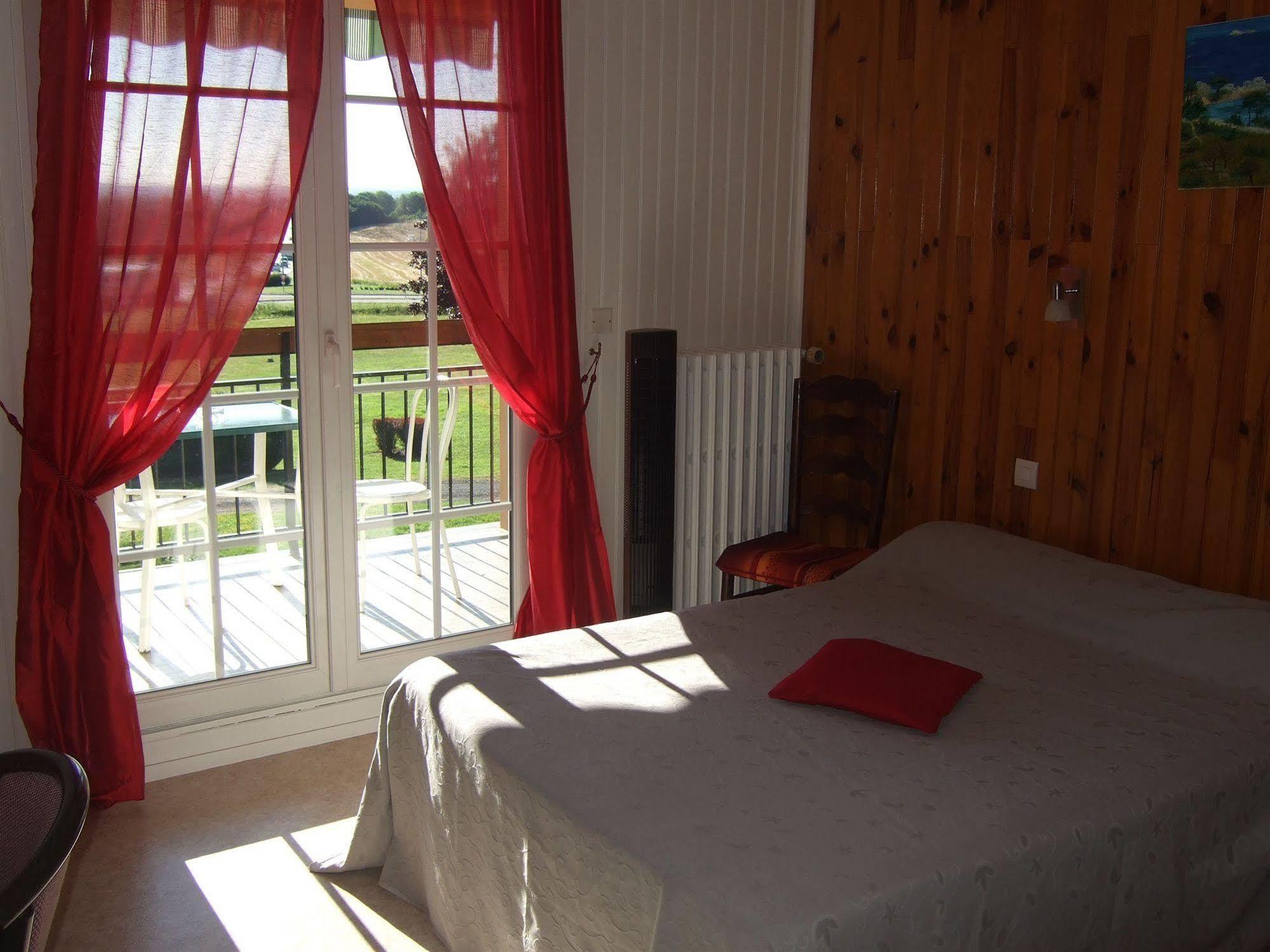 Domaine De L'Orisse Hotel Varennes-sur-Allier Exterior foto